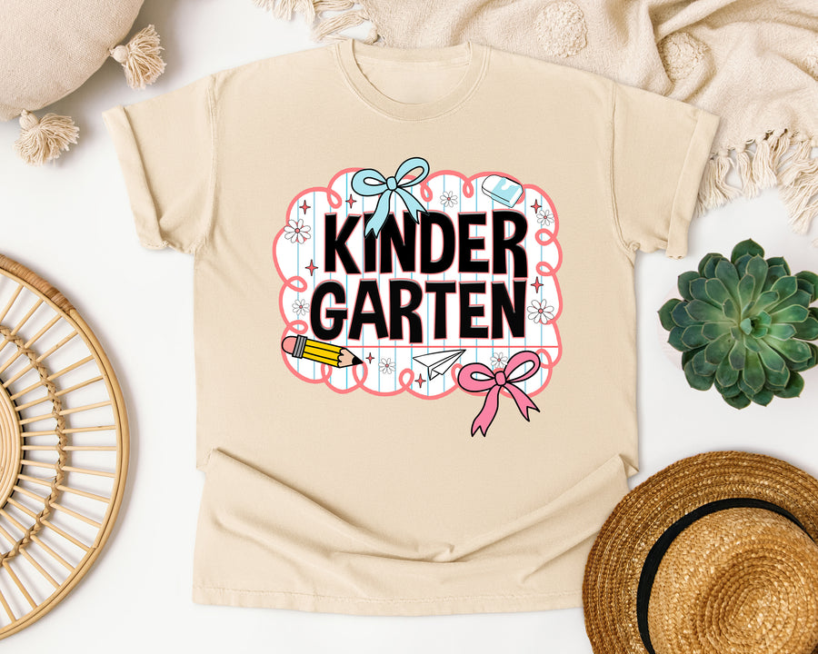 Kindergarten Scallop Bow graphic tee in Ivory