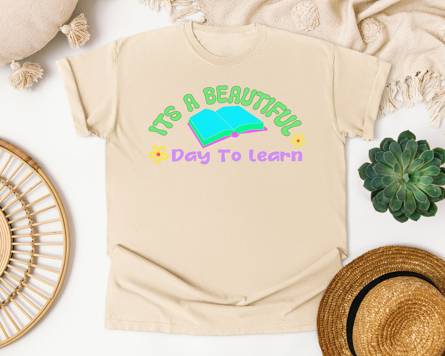 It's A Beautiful Day To Learn graphic tee in Ivory