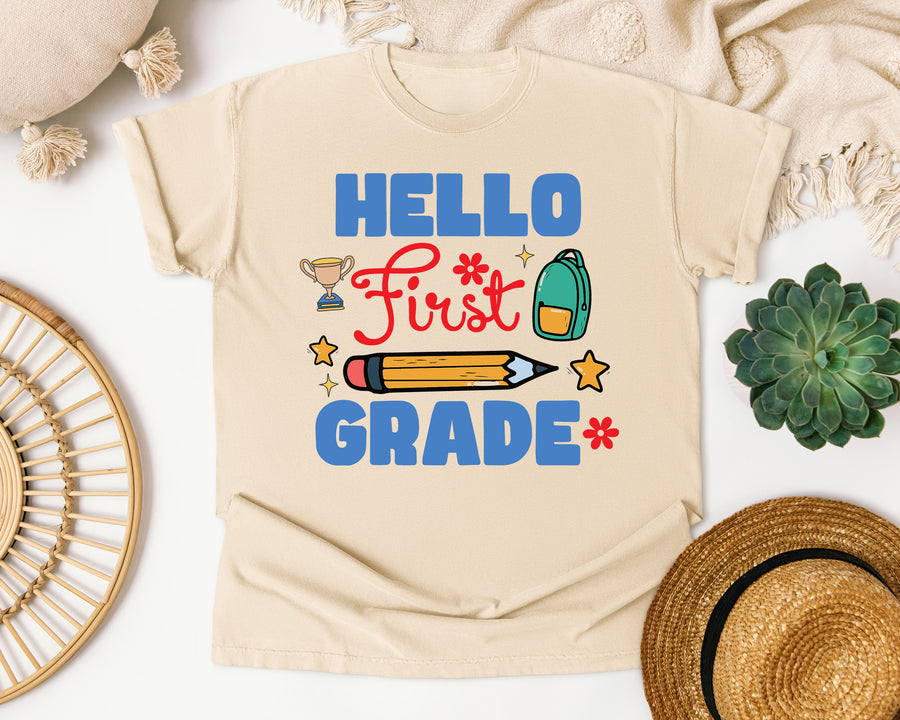 Hello First Grade Trophy graphic tee in Ivory