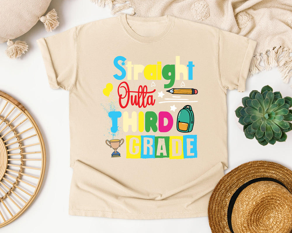 Straight Outta Third Grade Trophy graphic tee in Ivory