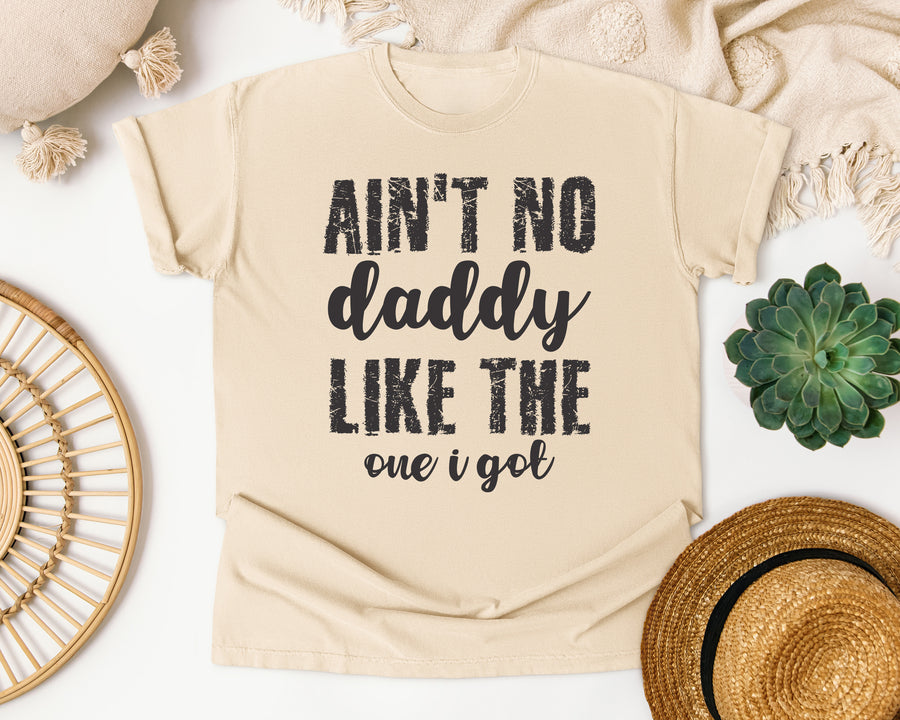 Ain't No Daddy Like The One I Got Brown graphic tee in Ivory