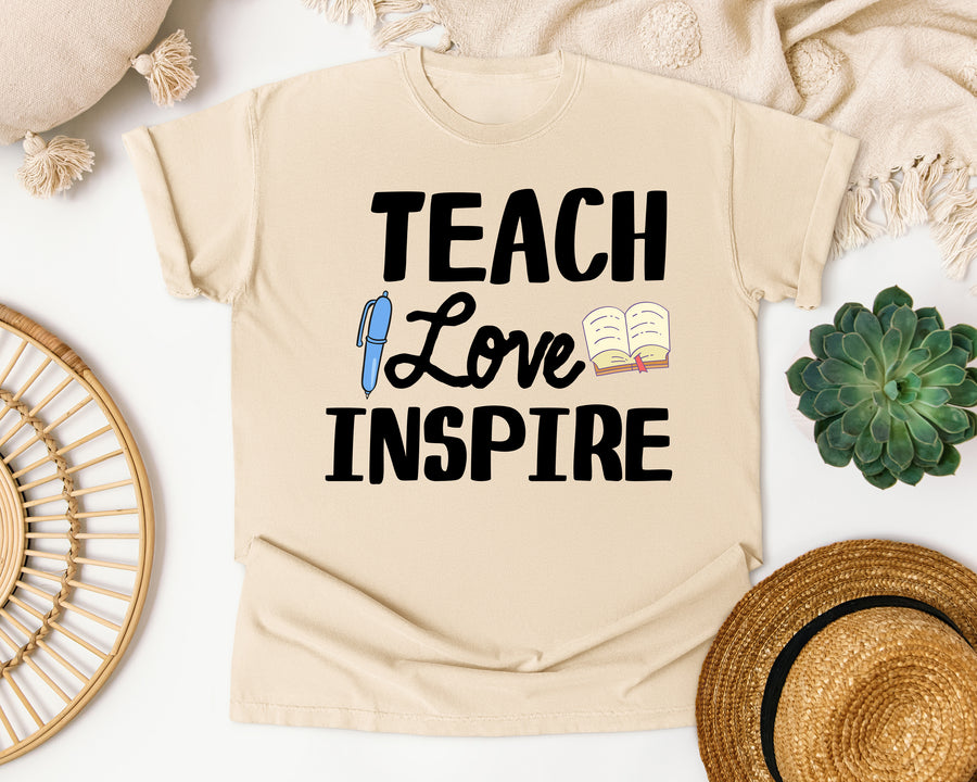 Teach Love Inspire Book graphic tee in Ivory