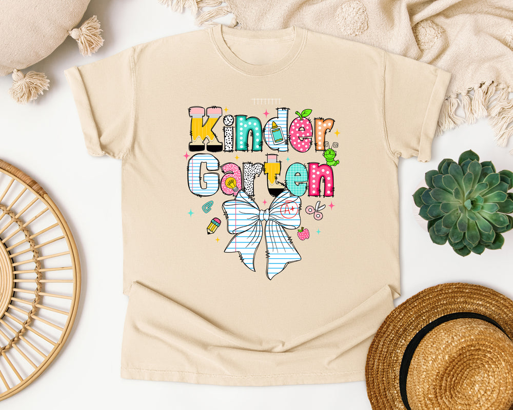 Kindergarten Paper Bow graphic tee in Ivory