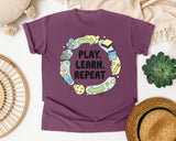Play Learn Repeat graphic tee in Berry