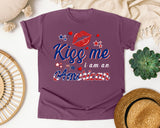 Kiss Me I Am An American graphic tee in Berry