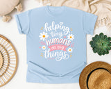 Helping Tiny Humans Do Big Things Daisy graphic tee in Chambray