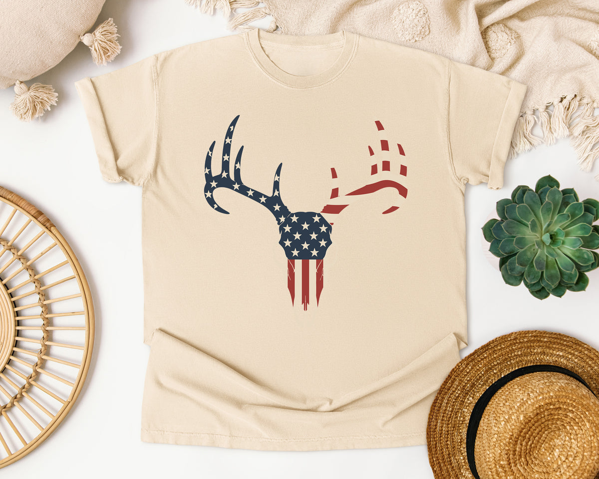 Patriotic Deer Skull Antlers graphic tee in Ivory