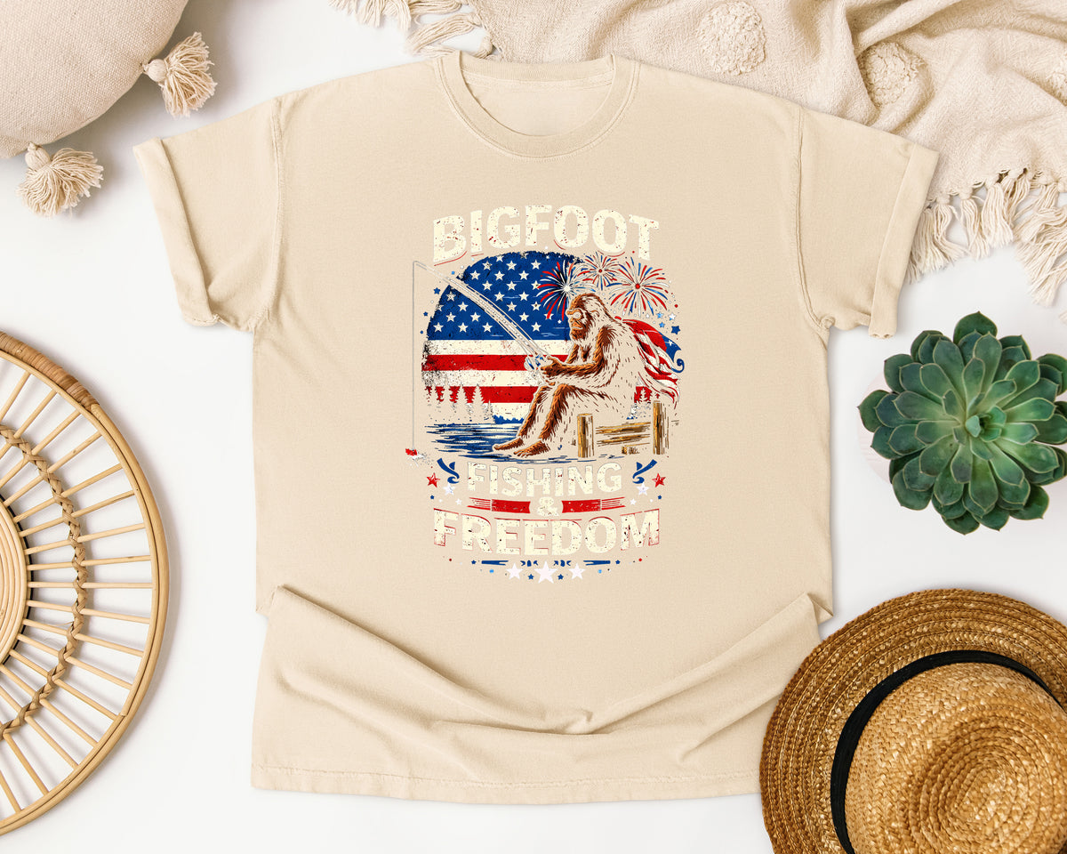 Bigfoot Fishing Freedom graphic tee in Ivory
