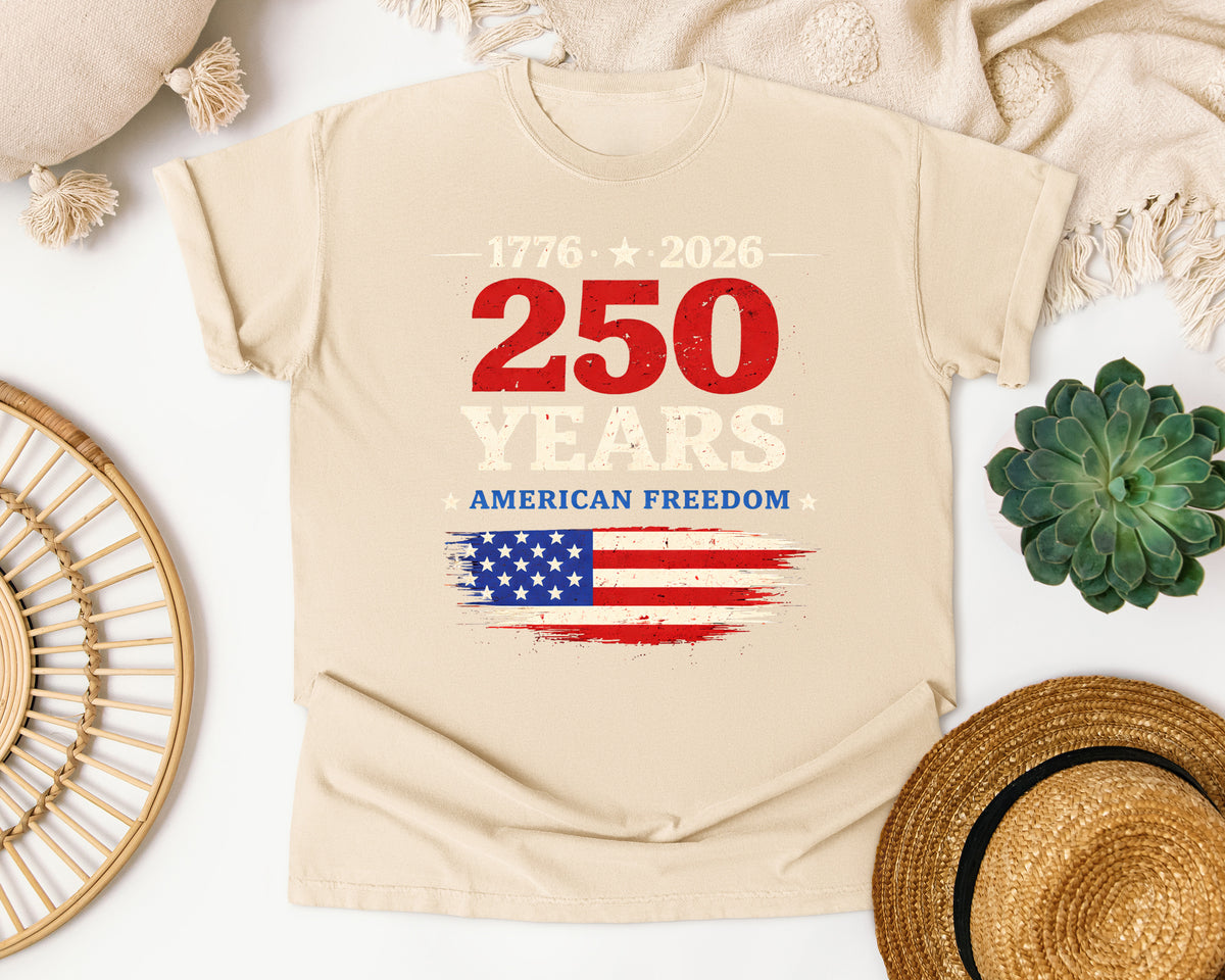 250 Years American Freedom graphic tee in Ivory