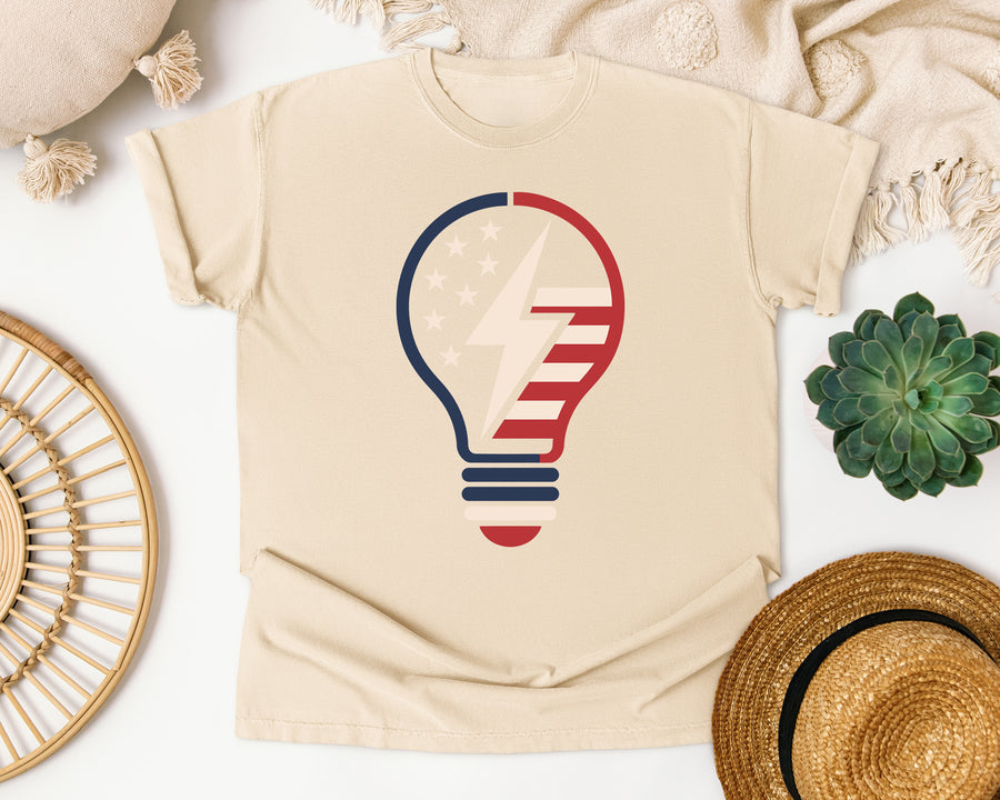 Patriotic Light Bulb Red graphic tee in Ivory