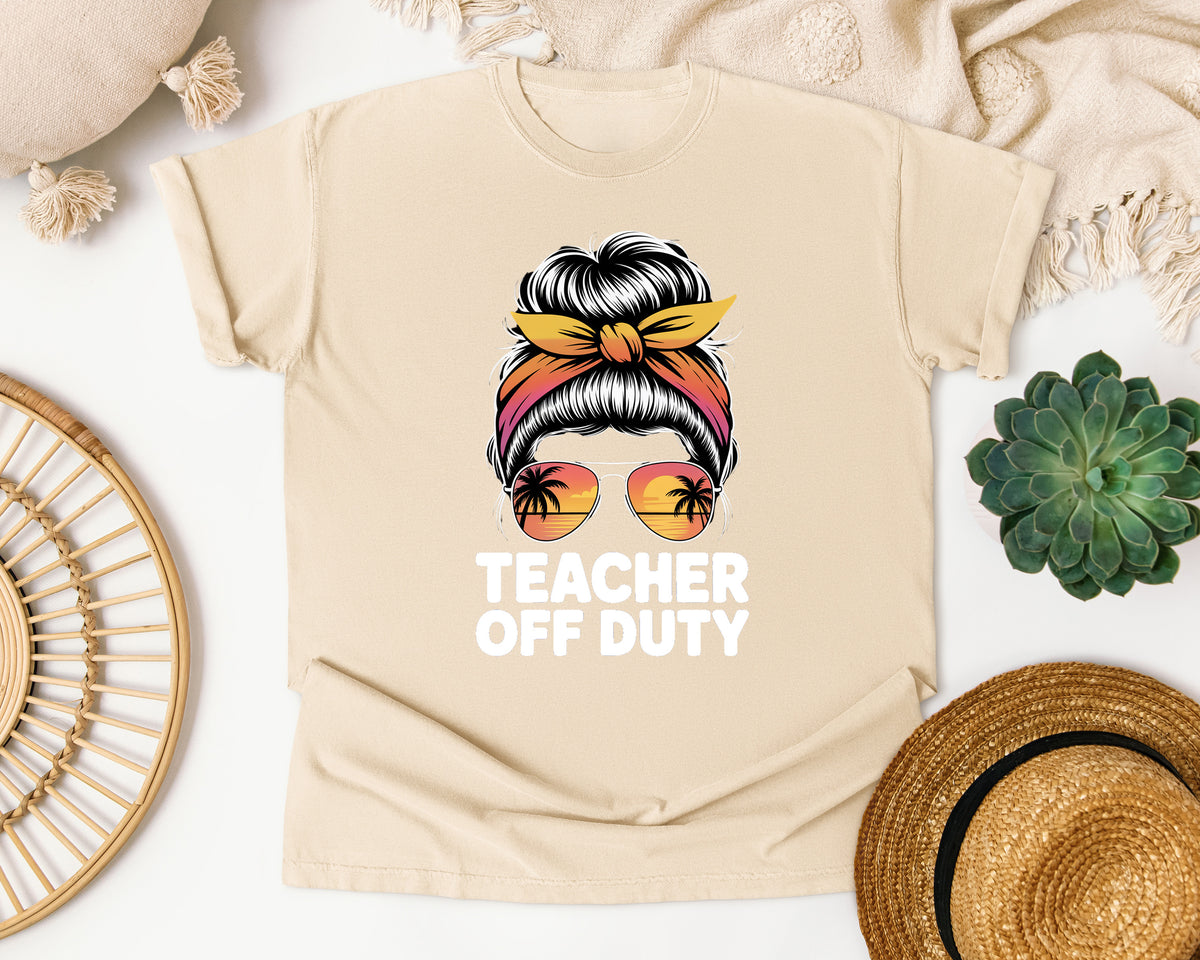 Teacher Off Duty Messy Bun graphic tee in Ivory