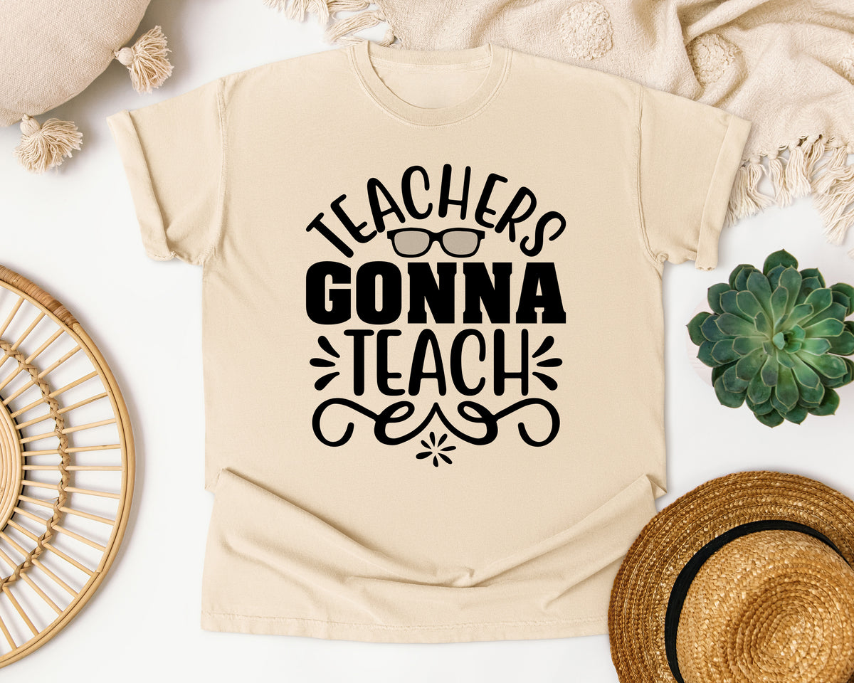 Teachers Gonna Teach graphic tee in Ivory