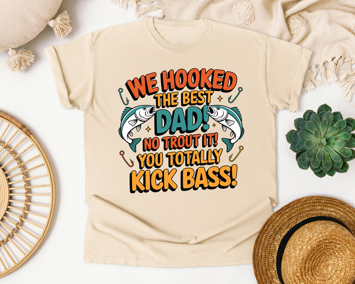 We Hooked The Best Dad graphic tee in Ivory