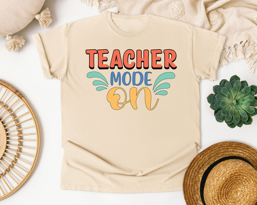 Teacher Mode On Retro graphic tee in Ivory