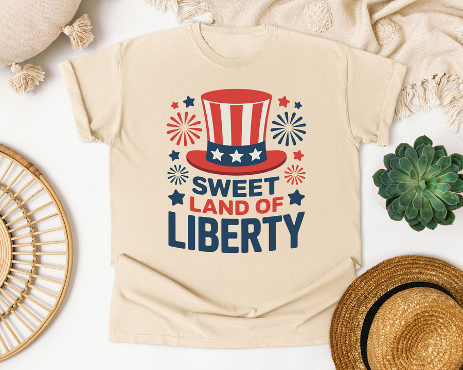 Sweet Land Of Liberty Navy graphic tee in Ivory