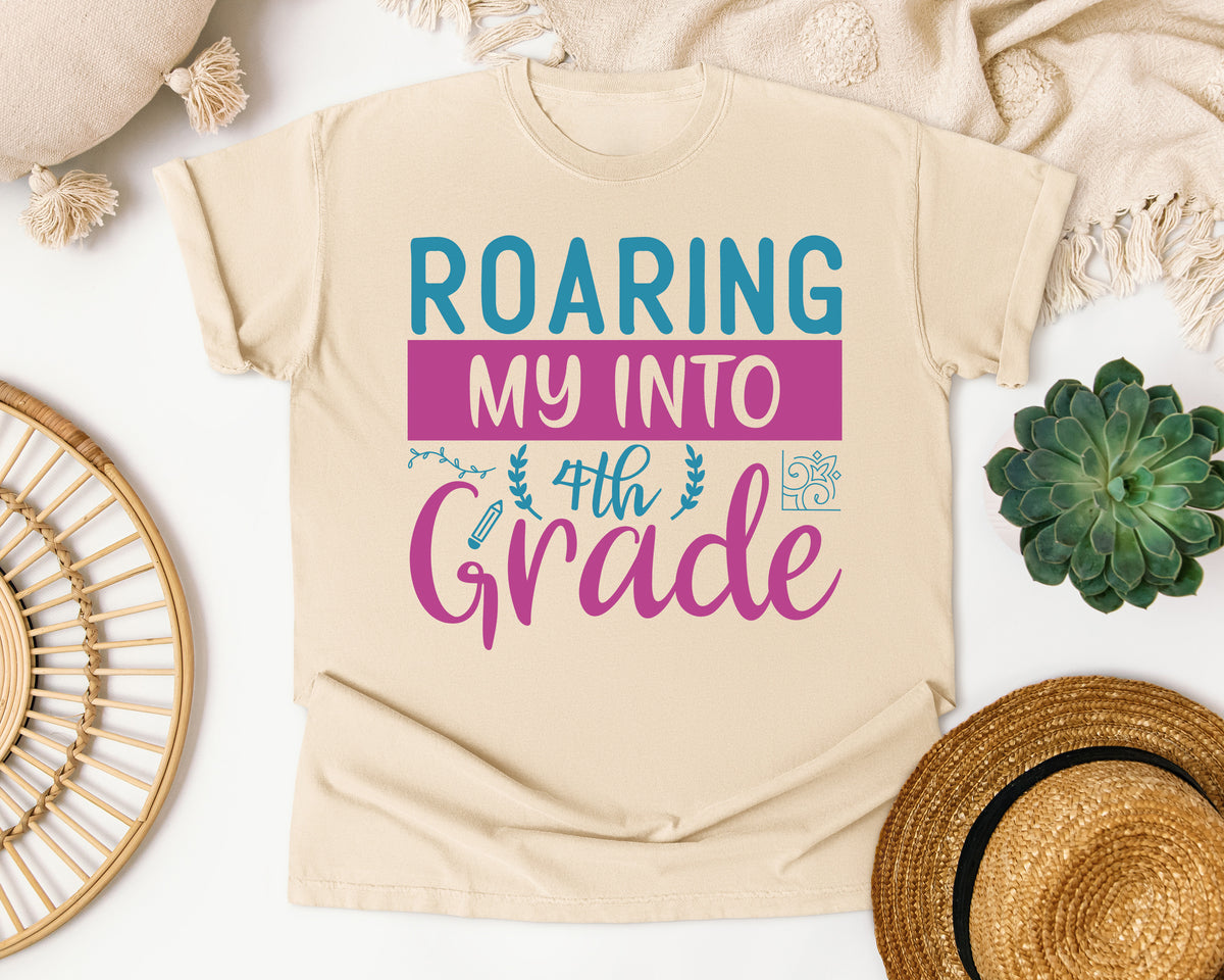 Roaring My Into 4th Grade graphic tee in Ivory