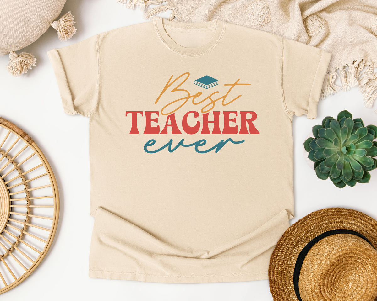 Best Teacher Ever Script graphic tee in Ivory