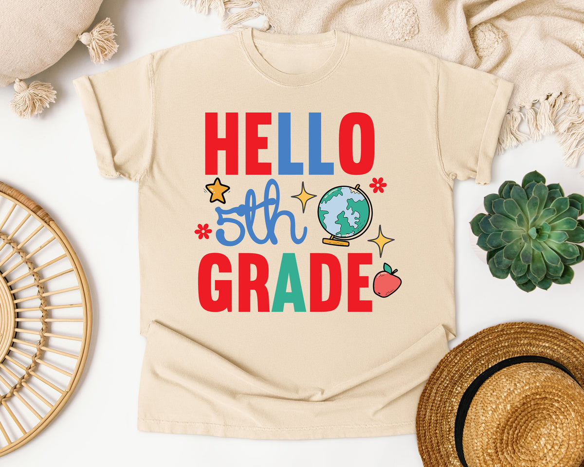 Hello 5th Grade Globe graphic tee in Ivory