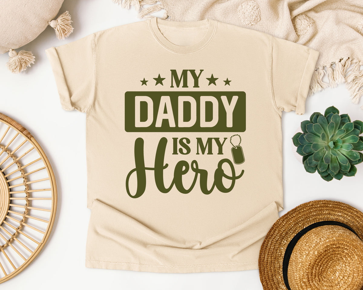 My Daddy Is My Hero White 4 graphic tee in Ivory