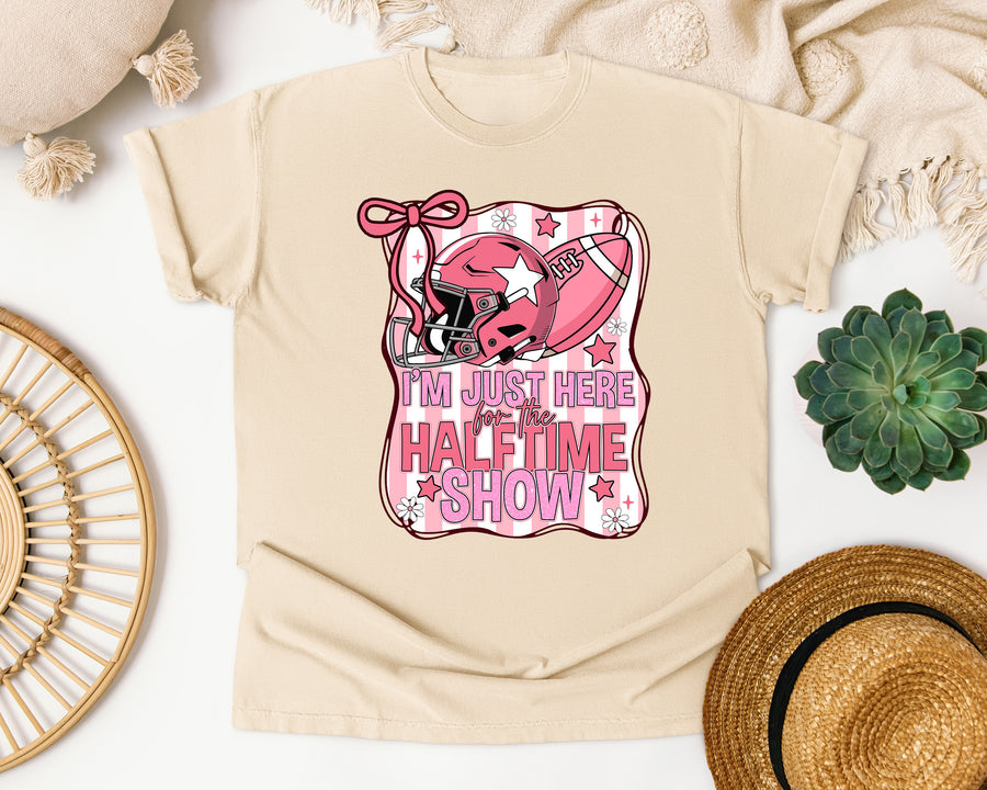 Im Just Here For The Halftime Show graphic tee in Ivory