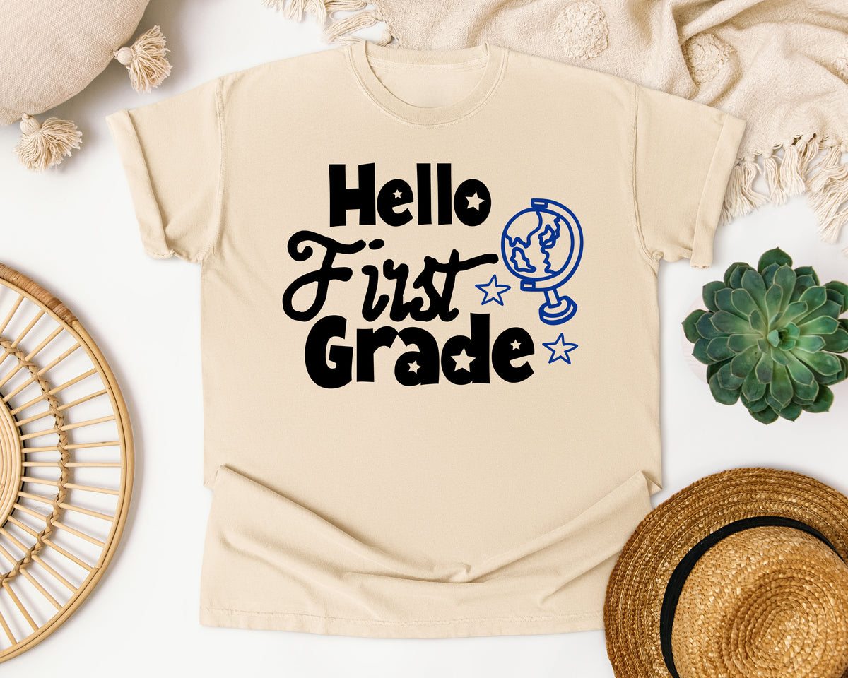 Hello First Grade Globe graphic tee in Ivory