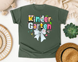 Kindergarten Paper Bow Pastel graphic tee in Moss