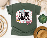 Third Grade Scallop Bow graphic tee in Moss