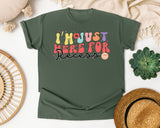 I'm Just Here For Recess graphic tee in Moss
