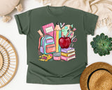 School Supplies Backpack Apple graphic tee in Moss