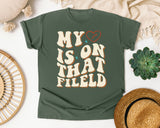 My Heart Is On That Field Groovy graphic tee in Moss
