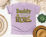 Daddy Is My Hero Brown graphic tee in Orchid