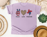 Peace Love Freedom Grey graphic tee in Orchid