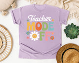 Teacher Mode Off Daisy graphic tee in Orchid