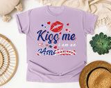 Kiss Me I Am An American graphic tee in Orchid