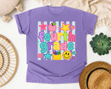 Fourth Grade Crayons Smiley graphic tee in Violet