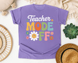 Teacher Mode Off Daisy graphic tee in Violet
