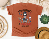 Serving Looks And Hot Dogs In That Order graphic tee in Yam